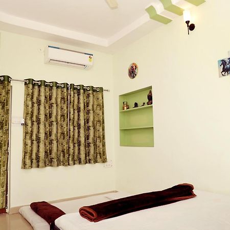 Shree Vinayak Guest House Ujjain Eksteriør bilde
